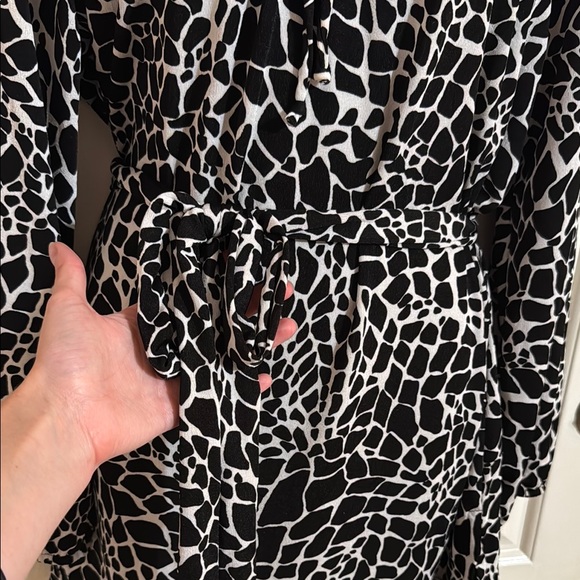 Chico's Giraffe Print Belted Off the Shoulder Tunic - Picture 9 of 11